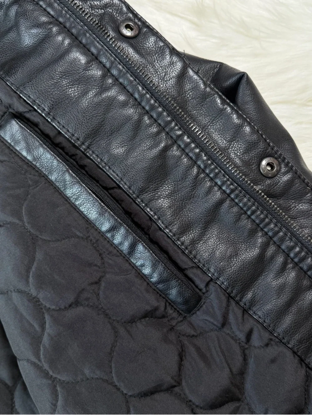Levi's‎ Faux Leather Sherpa Trucker Jacket